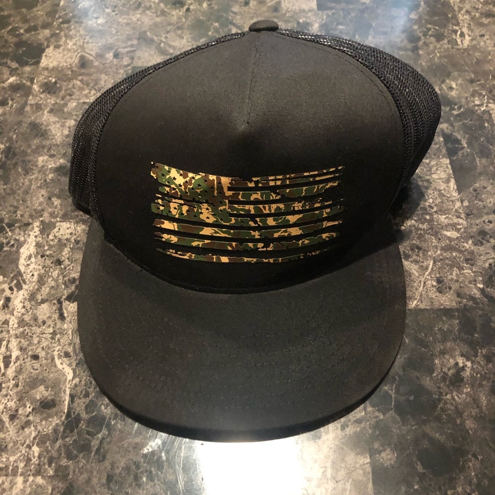 Black trucker hat